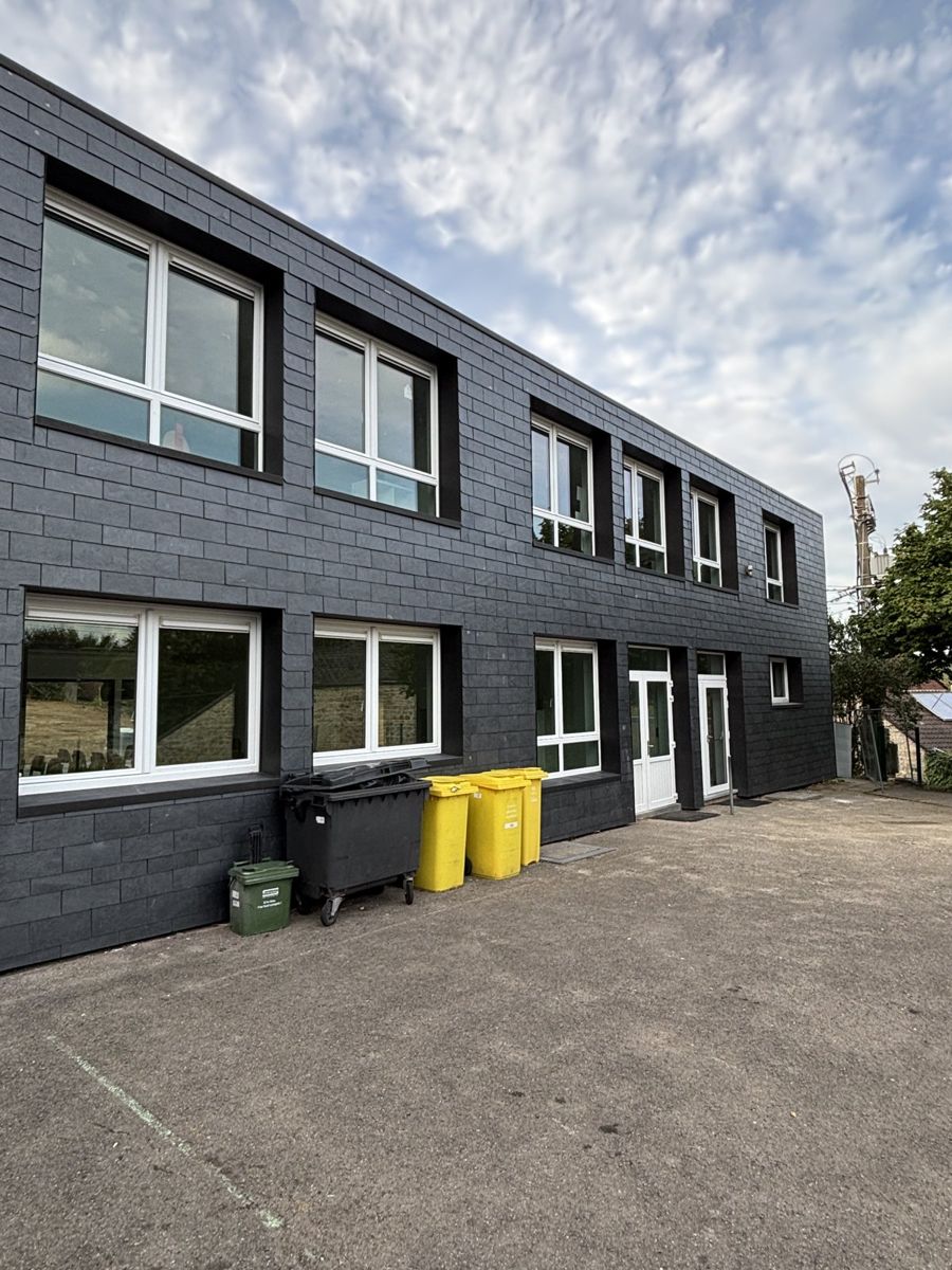 Bâtiment scolaire à Marchin